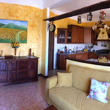 インペリアLa Casa Di Marcoアパートメント エクステリア 写真
