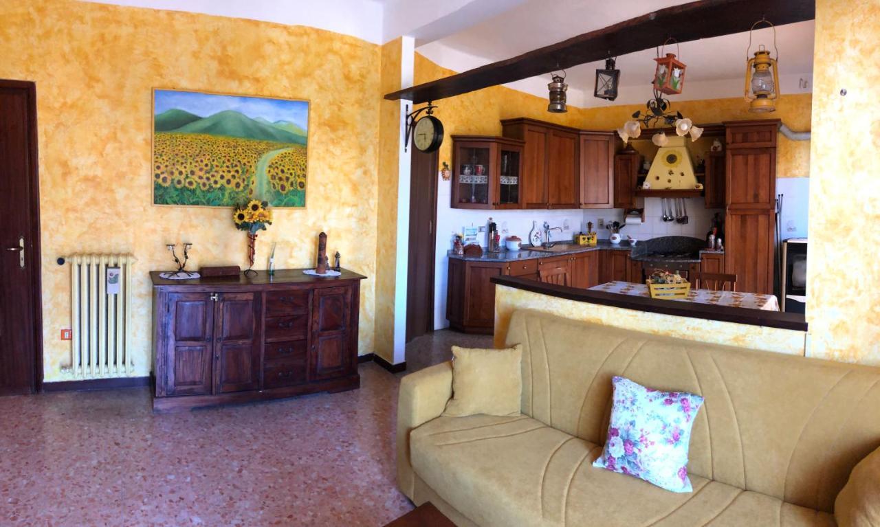 インペリアLa Casa Di Marcoアパートメント エクステリア 写真