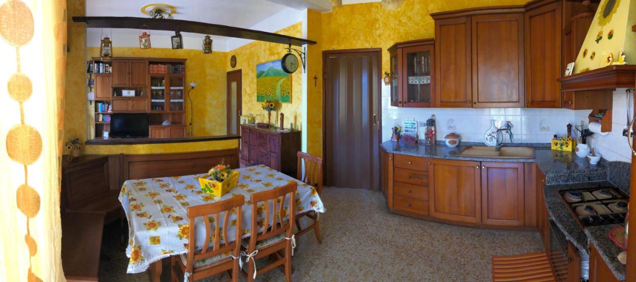 インペリアLa Casa Di Marcoアパートメント エクステリア 写真