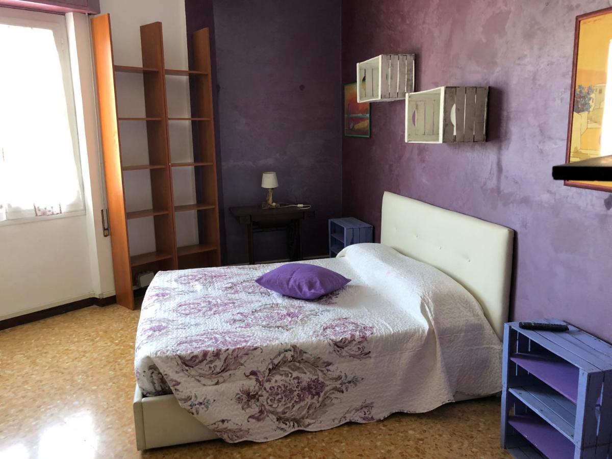 インペリアLa Casa Di Marcoアパートメント エクステリア 写真